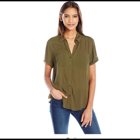 Lucky Brand Tops - Women’s Lucky Brand button down shirt!
